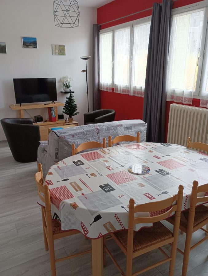 Appartement LA VOLIERE des PICS à Le Mont-Dore Extérieur photo